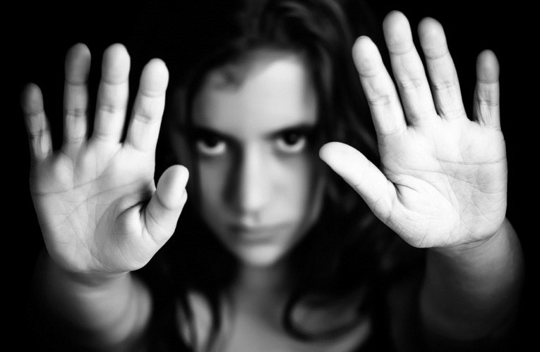 На Днепропетровщине школьницы избили девочку и выложили видео в Instagram