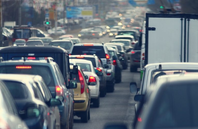 Из-за нескольких аварий Днепр увяз в пробках