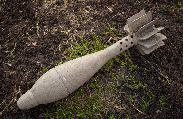 Под Днепром обезвредили устаревший артиллерийский снаряд