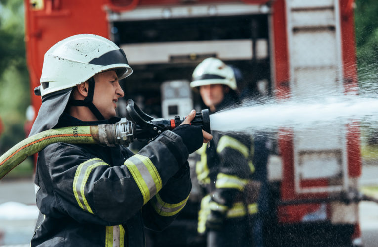 Жителей Днепра и области предупредили о высоком уровне пожароопасности и сильном ветре