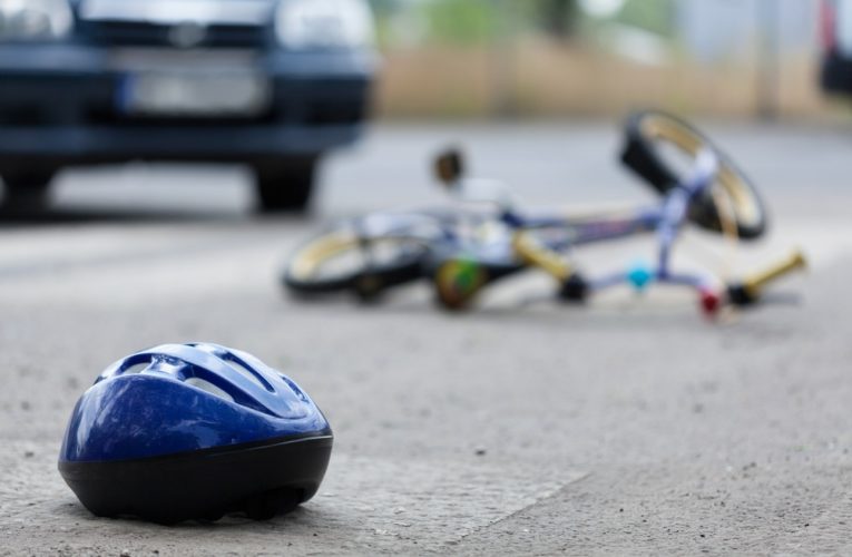 В Кривом Роге легковушка насмерть сбила велосипедиста