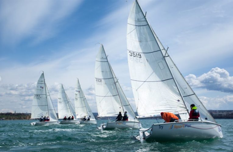 В Днепре прошла парусная регата