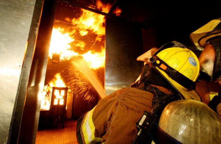 В Днепре в доме на проспекте Мира горела шахта лифта