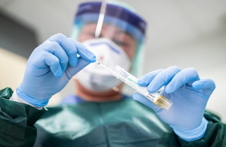 В Украине новый антирекорд: за сутки выявили более 7500 новых случаев COVID-19