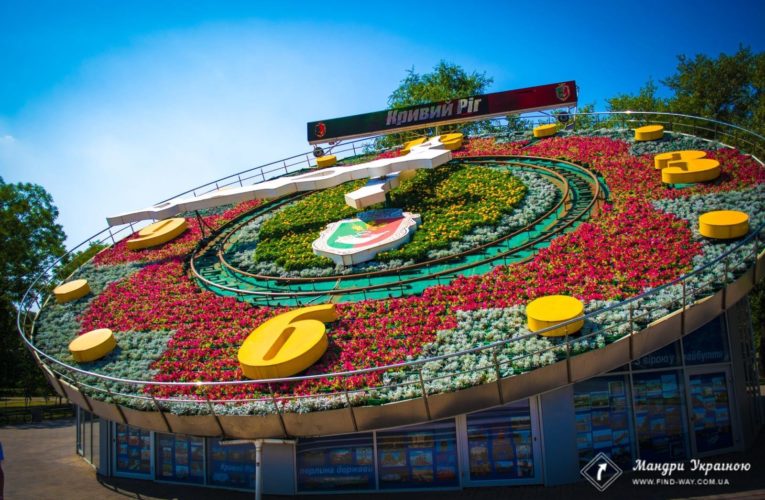 В Кривом Роге 3 участка открылись с опозданием