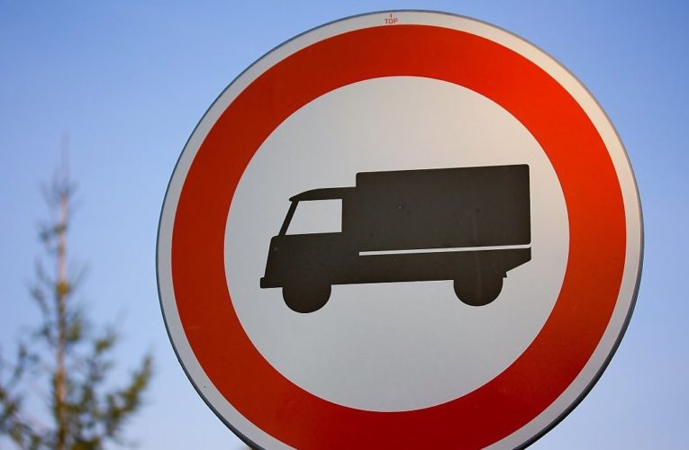 В Днепре на Щепкина хотят запретить проезд грузовиков