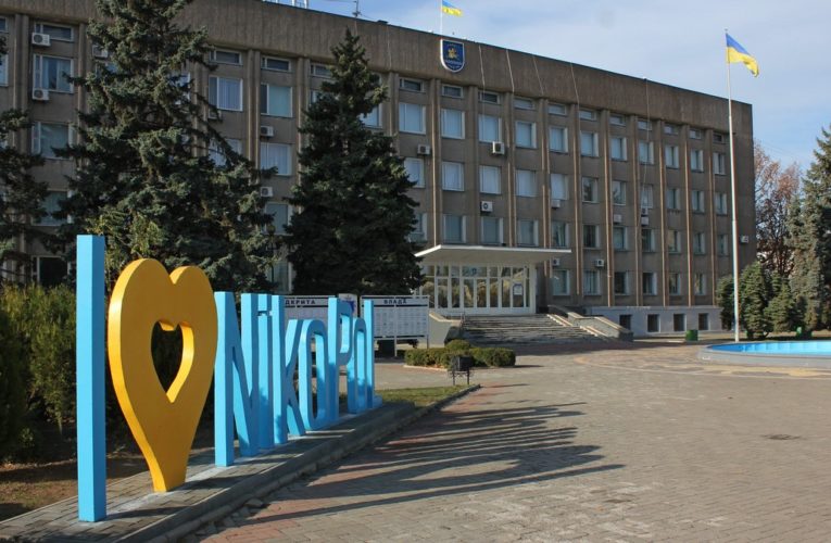В Никополе ограничили движение на мосту