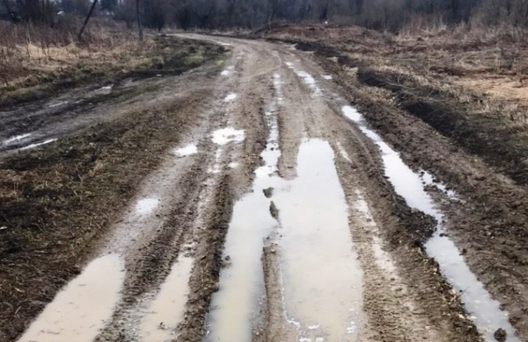 В Петриковском районе машина «скорой» увязла в грязи