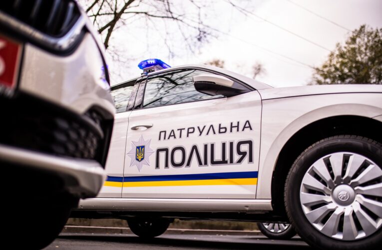 Патрульним поліцейським Дніпропетровщини вручили шість нових службових автівок